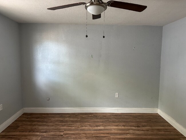 Building Photo - 1350 Brixton Ln