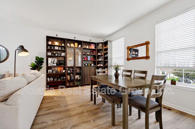 Foto del edificio - 9439 Tanhurst Dr