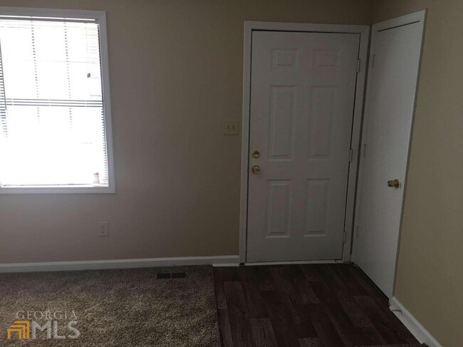 Foto del edificio - 2467 Wood Meadows Dr