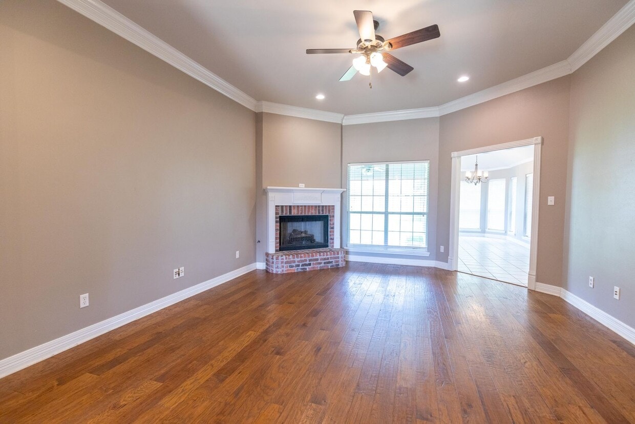 Foto principal - 3 bed/ 2 bath home in South Bossier