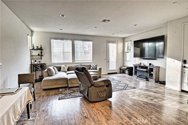Foto del edificio - 202 Bay Laurel Ct