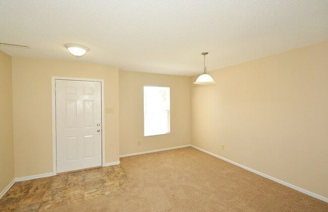 Building Photo - 5660 Grassy Bank Dr