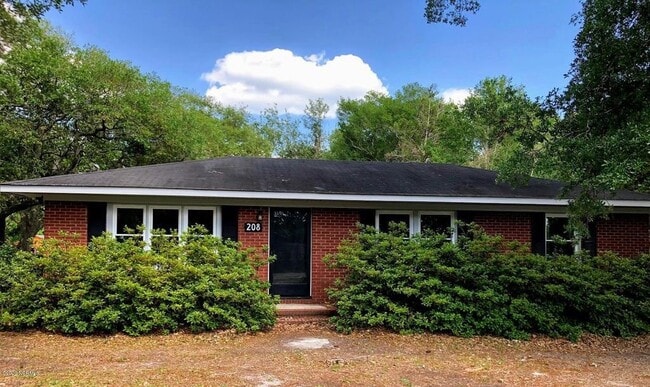 Walking Distance to UNCW - Walking Distance to UNCW Apartment