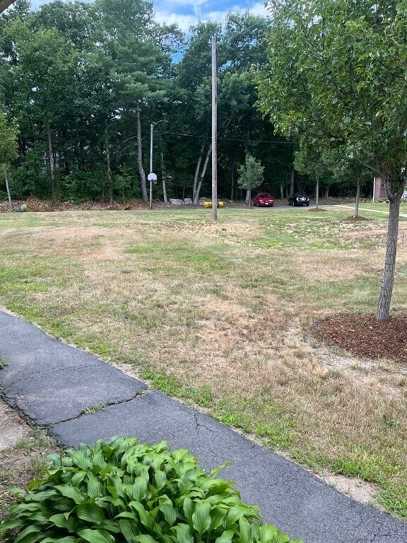 292 Bedford St Unit 5, Abington, MA 02351 Room for Rent in Abington