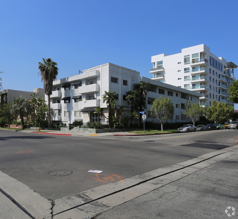 Primary Photo - 701 S Hobart Blvd