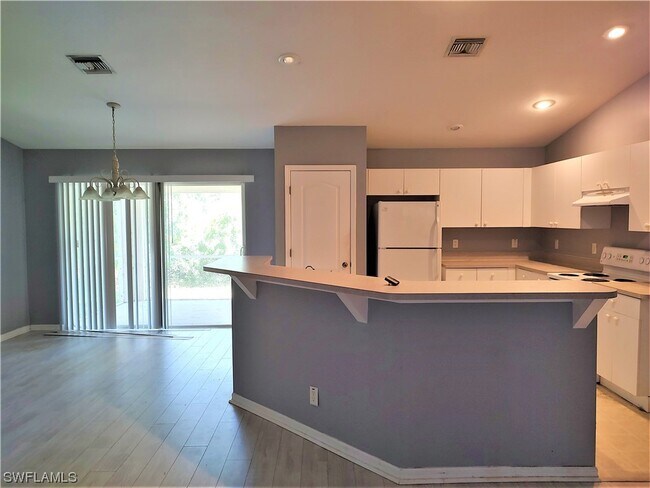 Foto del edificio - 2906 E 23rd St