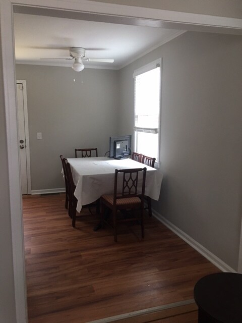 Comedor - 3412 Keswick Dr