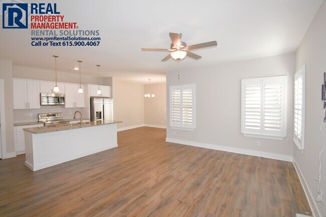 Foto del edificio - * PENDING* 3 bedroom 2.5 bath home with at...