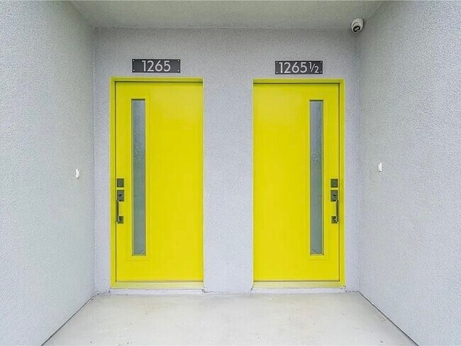 Foto del edificio - 1265 E Adams Blvd