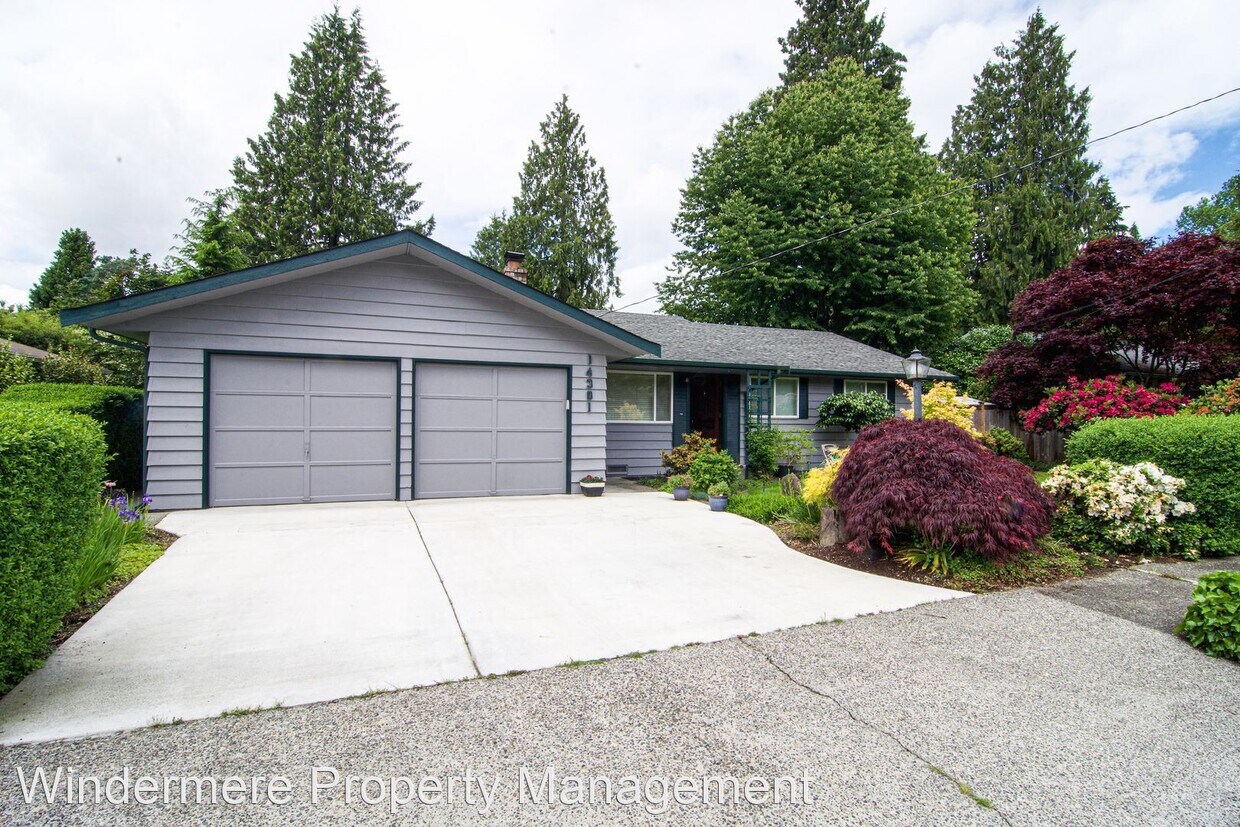 3 br, 2 bath House 14301 104th Ave NE House for Rent in Kirkland