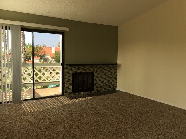 Foto del edificio - 9380 Twin Trails Dr