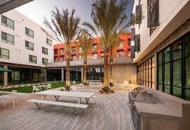 Foto del edificio - 399 Blossom Hill Rd