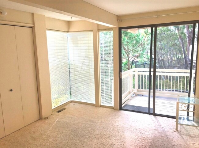 Deck Space - 1404 Morningside Dr