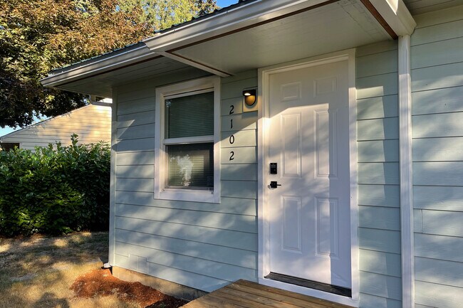 Foto del edificio - 2102 W 28th St