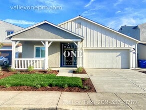 Building Photo - 936 Tipton Ln