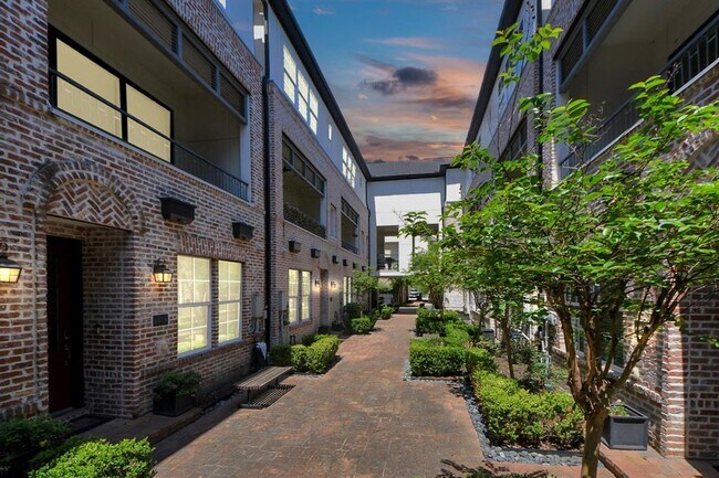 Building Photo - 6072 Kansas St