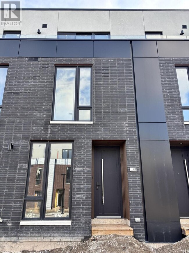 Building Photo - 98 Everett Cmn