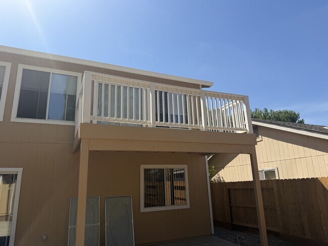 Foto del edificio - 556 Moray Way