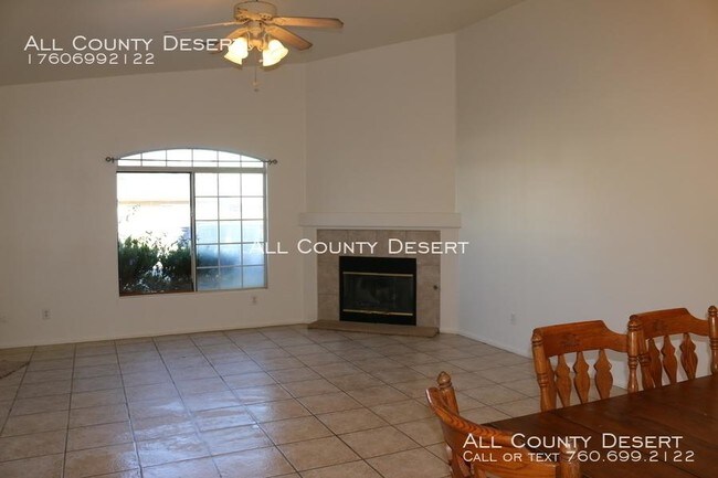 Foto del edificio - 3 bedroom in Cathedral City CA 92234