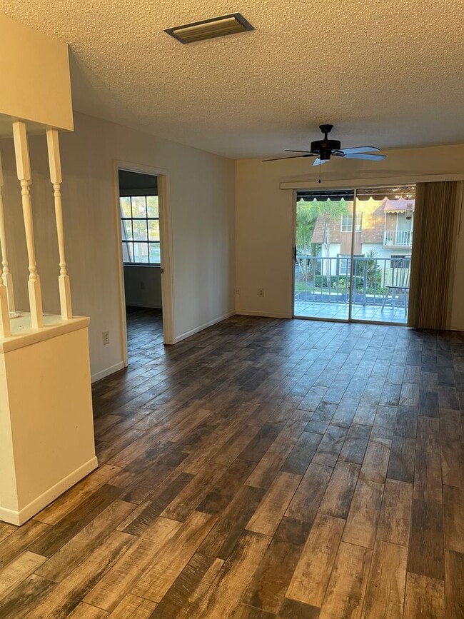 Foto del edificio - 2/2 Condo in Poppleton Creek