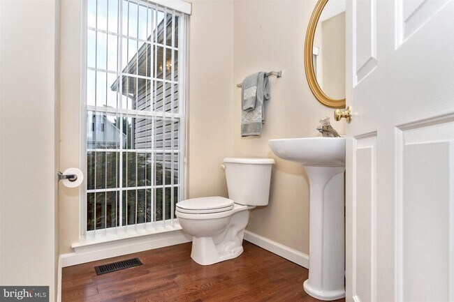 Building Photo - 2105 Twin Peaks Ct