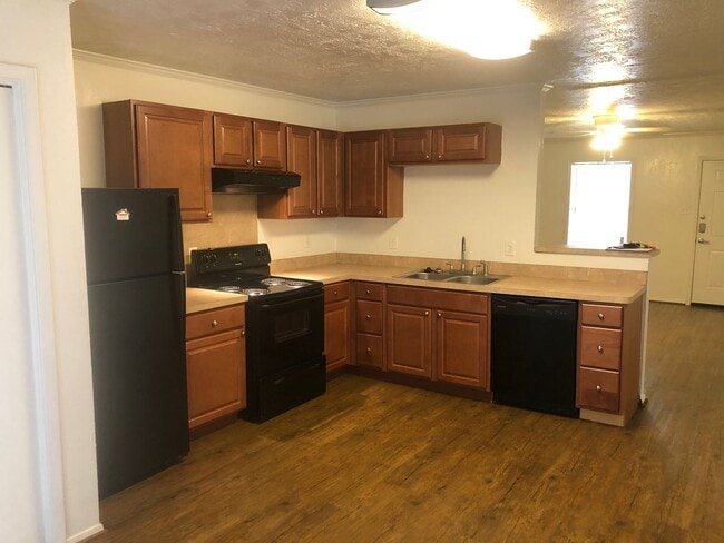 Building Photo - 3600EL