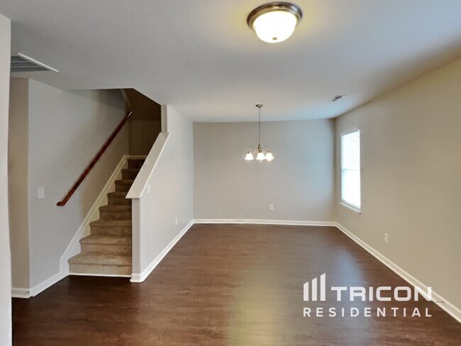 Building Photo - 1505 Hamilton Hills Drive Greensboro NC