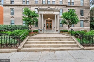 Building Photo - 1830 17th St NW