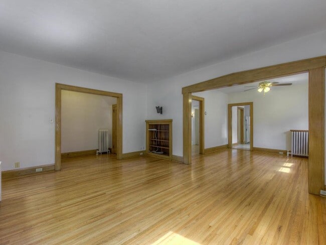 Building Photo - 3343 Girard Ave S