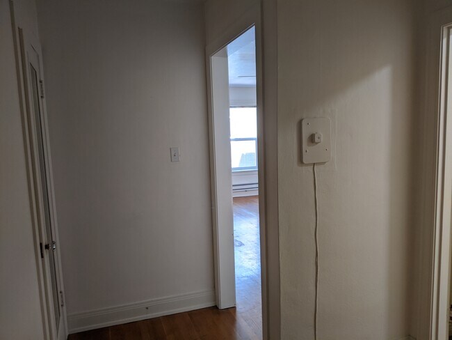 Building Photo - 4105 Brooklyn Ave NE