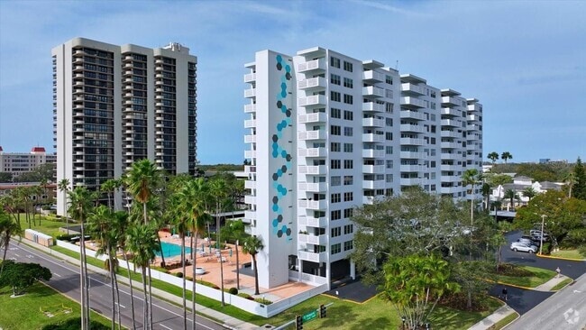 Building Photo - 2401 Bayshore Blvd