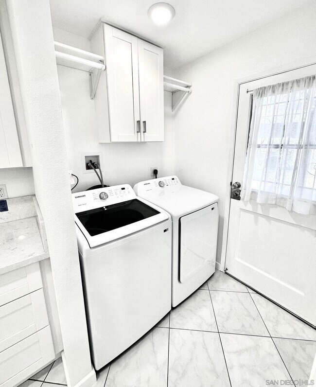 Foto del edificio - 12175 Wilsey Way