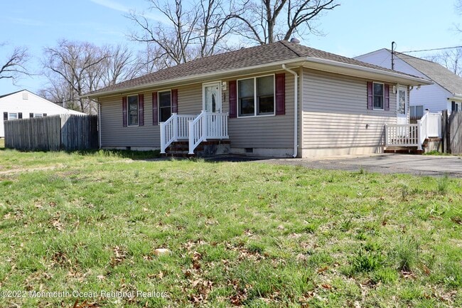 Building Photo - 585 Sica Ln