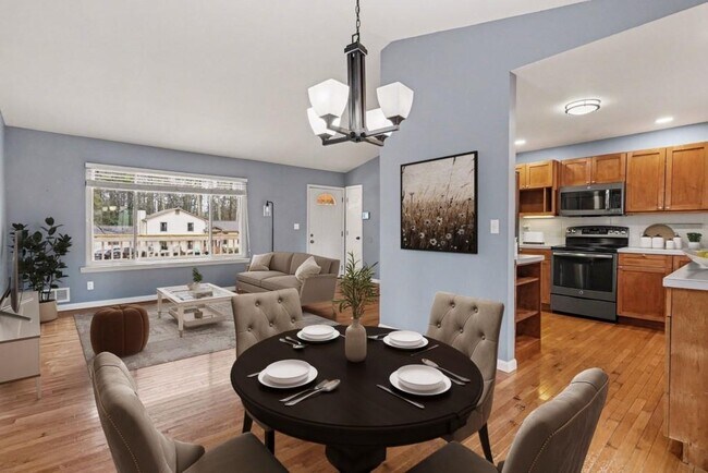 Building Photo - 1950 Branch View Dr