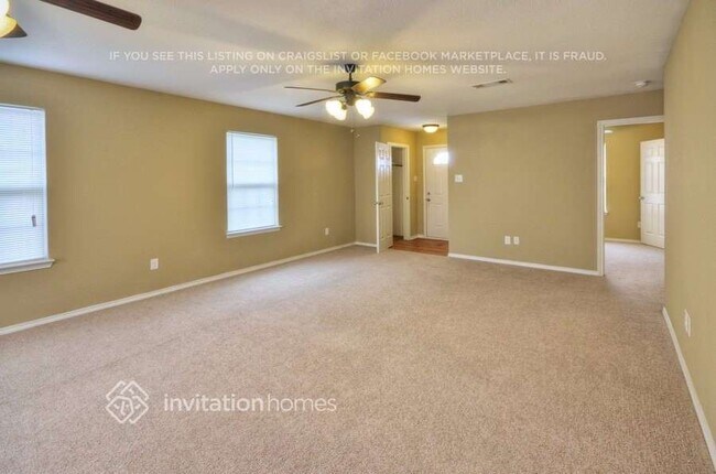 Foto del edificio - 15614 Gatsby Ln