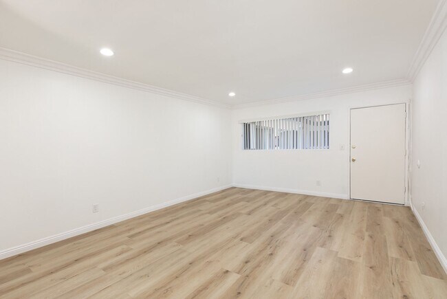 Interior Photo - Great Location! Valley Village / North Hollywood Arts District.