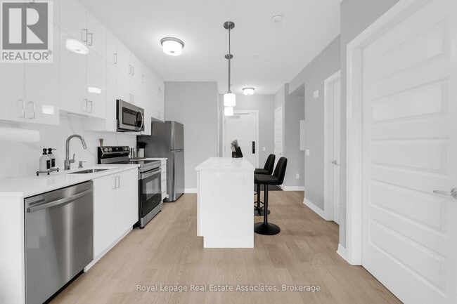 Building Photo - 470 Gordon Krantz Ave