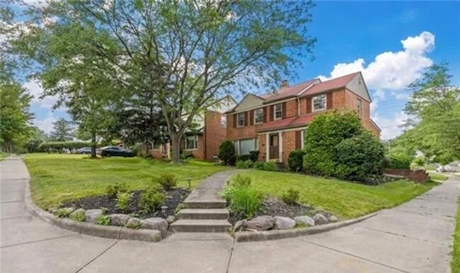 Building Photo - 23613 E Baintree Rd