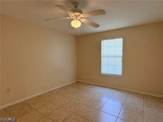 Building Photo - 4121 Residence Drive