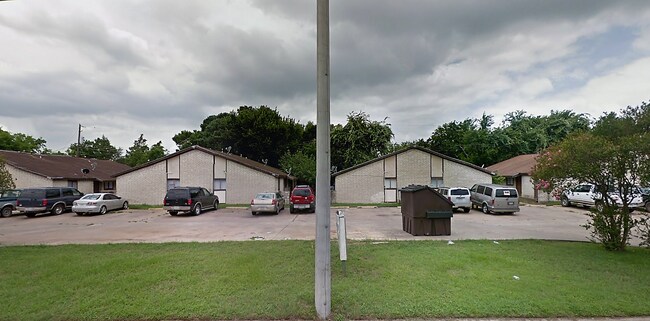 Building Photo - 1904 Finfeather Rd