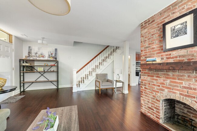 Foto del edificio - 107 E Clifton Ave