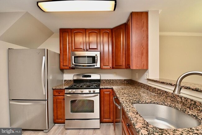 Building Photo - 1061 Gardenview Loop