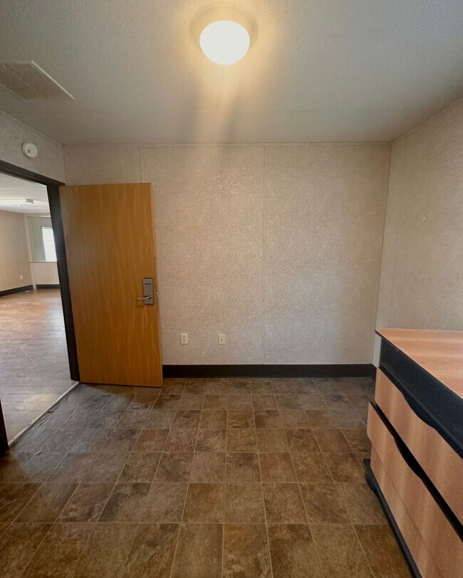 Foto del edificio - 4 Bed/2 Bath Home