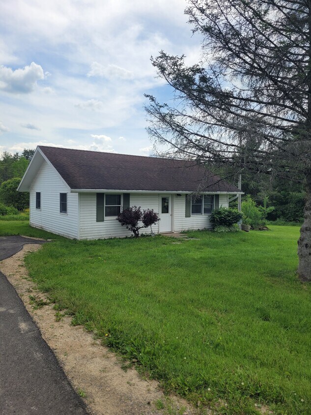 Primary Photo - 384 White Store Rd