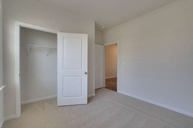Foto del edificio - One Story 4-Bed Home in Fuquay-Varina