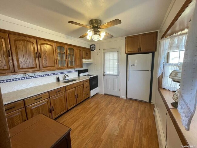 Building Photo - 22 Aldin Ln