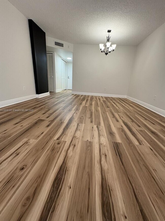 Foto del edificio - 8311 SW 142nd Ave