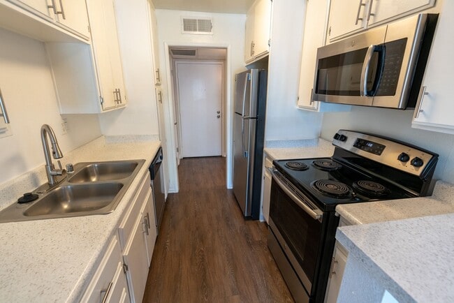 Foto del interior - 245 South Serrano Ave