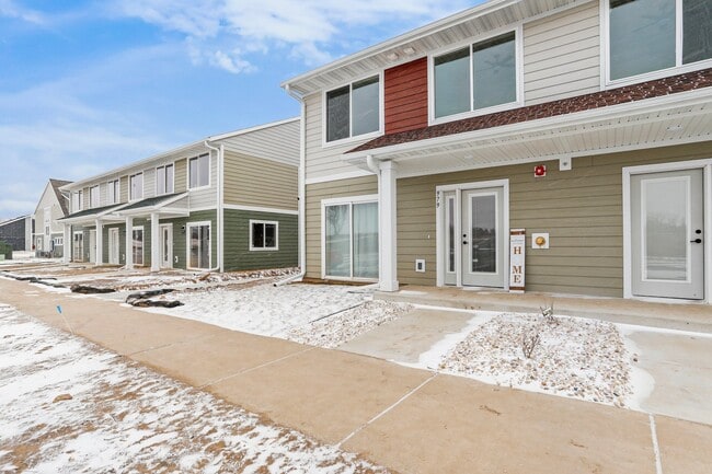 Building Photo - 940 Canter Dr