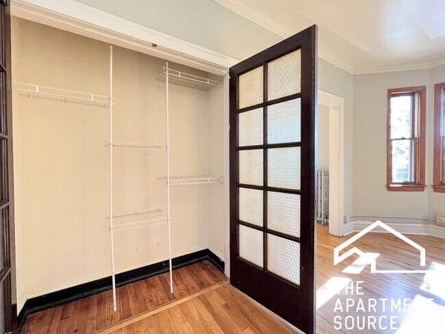 Foto del edificio - 4631 N Paulina St